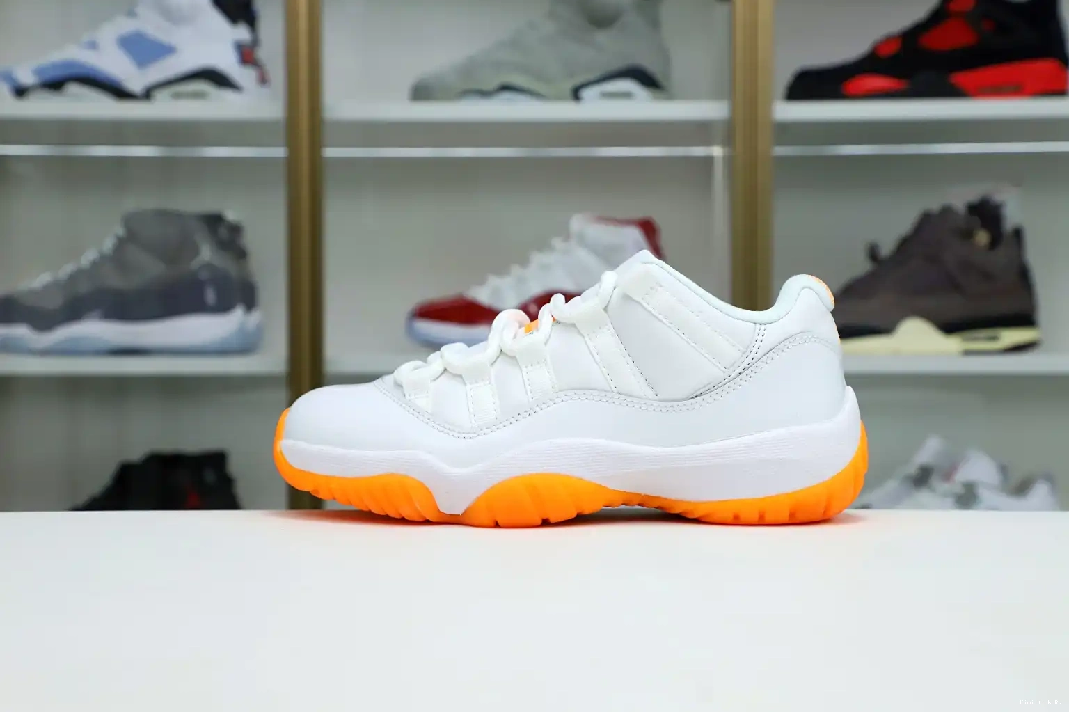 WMNS CITRUS' LOW 11 RETRO 'BRIGHT AIR Kimikick JORDAN 0712